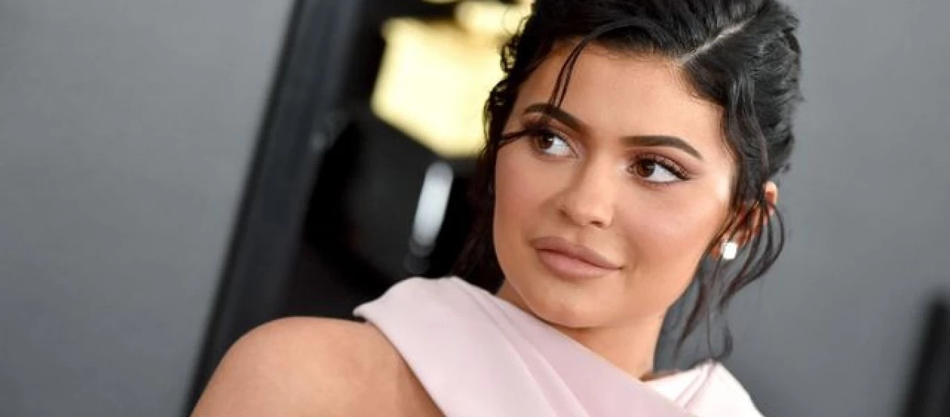 Kylie Jenner: «Κόλαση» οι φωτογραφίες της στο Instagram που αναδεικνύουν τις καμπύλες της (φωτο)